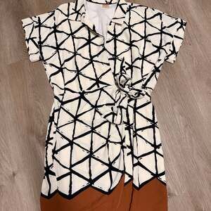 Intimpo Geometric Grid Wrap Dress - Black, White, & Brown - Size XL